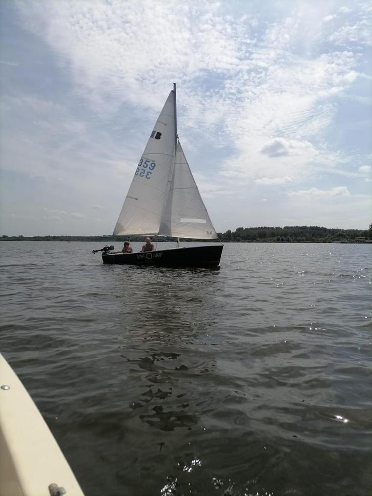 Zeewaardige Zeilboot mercury 5 pk, Watersport en Boten, Buiten- en Binnenboordmotoren, Gebruikt, Benzine, Buitenboordmotor, 5 tot 10 pk