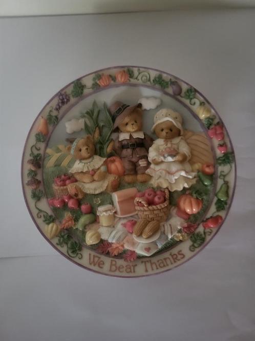 CHERISHED TEDDIES - "ELEVEN FOR SALE"., Verzamelen, Beren en Cherished Teddies, Nieuw, Beeldje, Cherished Teddies, Ophalen