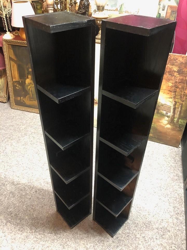 2 wandrekken hout zwart voor CD - Game  spelletjes - boeken, Huis en Inrichting, Woonaccessoires | Wandplanken en Boekenplanken