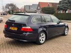 BMW 5-serie Touring 525i, 20-JBG-8, Auto's, BMW, Achterwielaandrijving, Gebruikt, 2000 kg, Blauw