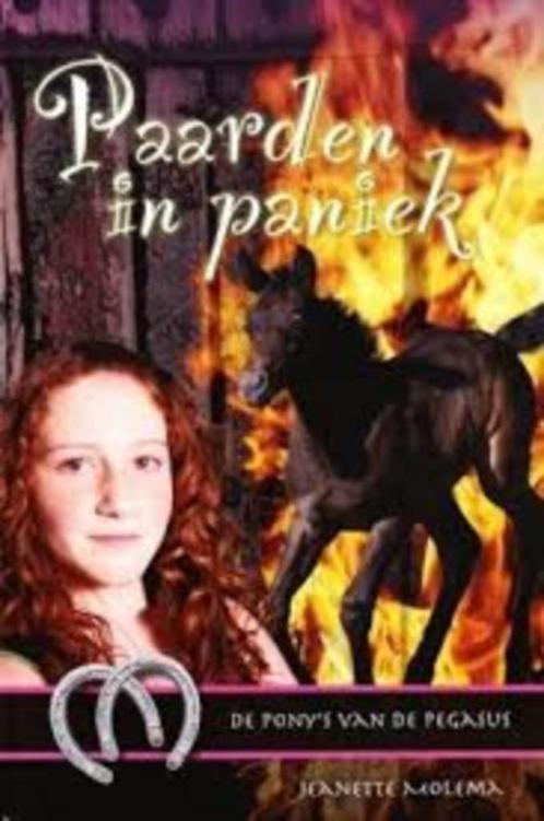Paarden in paniek Jeanette Molema 9789085431978, Boeken, Kinderboeken | Jeugd | 10 tot 12 jaar, Zo goed als nieuw, Ophalen of Verzenden