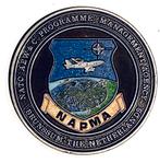 NATO NAPMA Command & Control Arborne Penning, Verzenden, Overige soorten, Nederland, Embleem of Badge