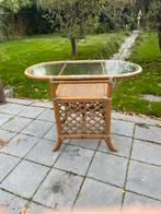 Vintage ovale Rotan Tafel met Glasplaat, Huis en Inrichting, Tafels | Bijzettafels, Ophalen, Gebruikt, Ovaal