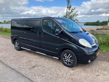 Opel Vivaro dubbel cabine 2.5 D 107KW 2011 Automaat beschikbaar voor biedingen