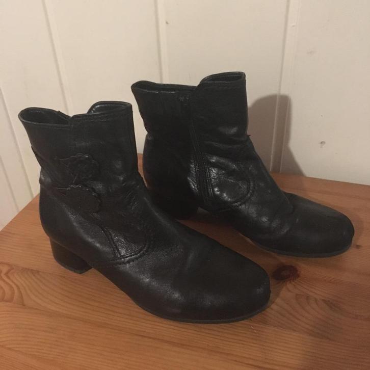Elegante zwarte halfhoge leren laarsjes van Gabor, maat 36,5, Kleding | Dames, Schoenen, Zo goed als nieuw, Lage of Enkellaarzen