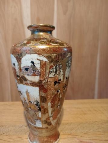 Vintage satsuma Japanse vaas beschikbaar voor biedingen