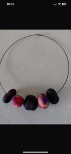 Vilten ketting, Ophalen, Zo goed als nieuw, Rood, Overige materialen