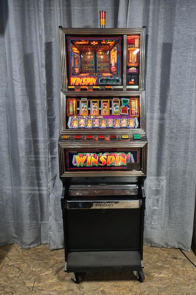 win spin gokkast eurocoin. Werkt op guldens., Verzamelen, Automaten | Gokkasten en Fruitautomaten, Gebruikt, Euro, Ophalen of Verzenden