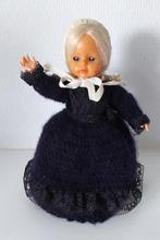 Pop in klederdracht, Verzamelen, Ophalen, Zo goed als nieuw, Pop