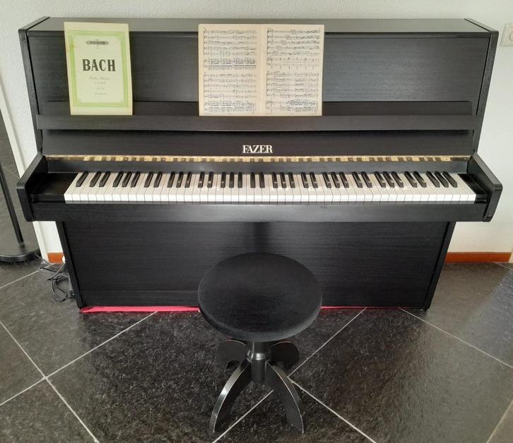 Piano, Muziek en Instrumenten, Piano's, Zo goed als nieuw, Piano, Zwart, Ophalen