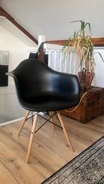 Zwarte kuipstoel, Ophalen, Gebruikt, Zwart, Eén