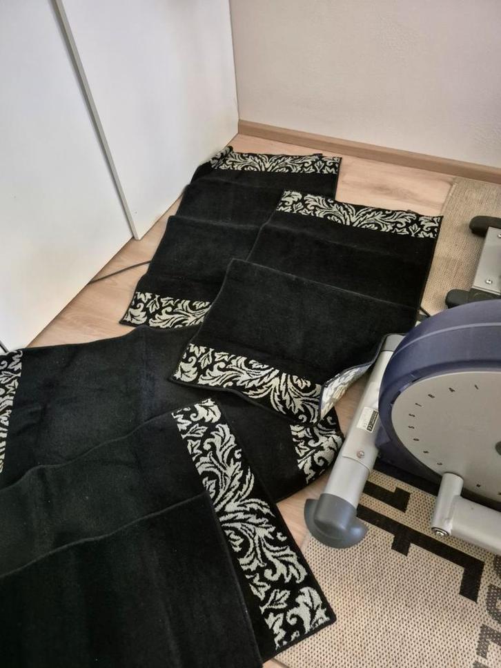 Badmatten set Aqua Nova (5 stuks), Huis en Inrichting, Stoffering | Tapijten en Kleden, Gebruikt, Vierkant, Zwart, Ophalen of Verzenden