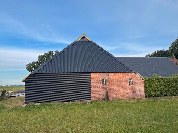 Zwarte stalen dak of gevel golfplaten met anti-condens vilt, Doe-het-zelf en Verbouw, Dakpannen en Dakbedekking, Nieuw, Golfplaat