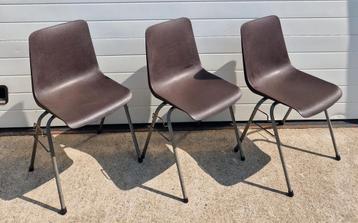 42 stuks Riemersma design kuipstoelen kantine stoelen horeca beschikbaar voor biedingen