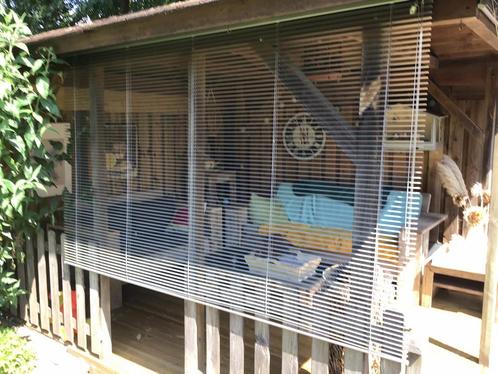 Luxaflex jaloezieën 235 cm breed, Huis en Inrichting, Stoffering | Gordijnen en Lamellen, Gebruikt, 100 tot 150 cm, 200 cm of meer