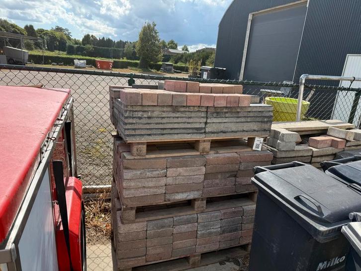 GRATIS Beton Klinkers, Tuin en Terras, Tegels en Klinkers, Gebruikt, Klinkers, Beton, Minder dan 5 m², Gecoat, Ophalen