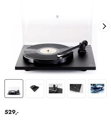 Rega P1 plus. beschikbaar voor biedingen