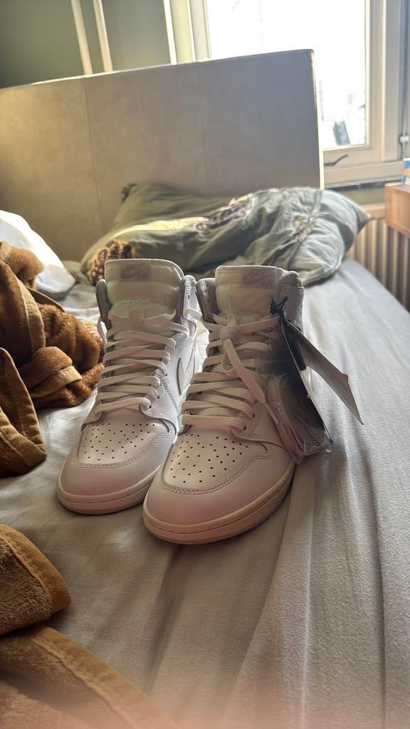 Orgineele  Air Jordan 1 Retro High ’85 OG “Neutral Grey, Ophalen of Verzenden, Nieuw, Overige kleuren