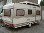 Gezocht Binnen stalling voor caravan 6 meter, Dieren en Toebehoren, Stalling
