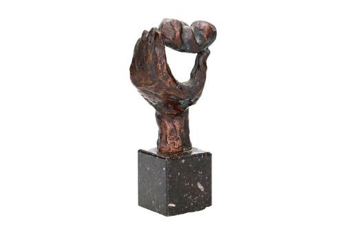 Bronzen Beeld van Baby / Kind in een Hand - Geboorte Cadeau, Antiek en Kunst, Kunst | Beelden en Houtsnijwerken, Ophalen of Verzenden