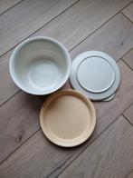 Tupperware Bakje met Deksel en Bord, Ophalen of Verzenden, Gebruikt, Crème, Bak of Kom