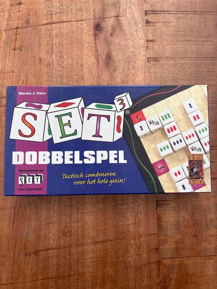 SET Dobbelspel - Tactisch Familie Spel, Hobby en Vrije tijd, Gezelschapsspellen | Bordspellen, Gebruikt, Een of twee spelers, Drie of vier spelers