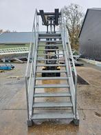 Stalen trap met bordes gegalv. Hoog 2,54 mtr. Nob181, Ophalen, Zo goed als nieuw, 2 tot 4 meter