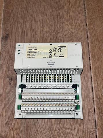 Schneider Electric TSX Momentum Communication Adapter beschikbaar voor biedingen