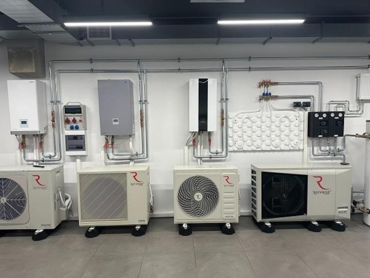 Samenwerking met warmtepompen en airconditioners, Doe-het-zelf en Verbouw, Verwarming en Radiatoren, Nieuw, Radiator, 80 cm of meer