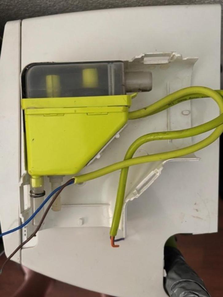 airco condenswaterpomp, Auto-onderdelen, Airco en Verwarming, Gebruikt, Ophalen of Verzenden