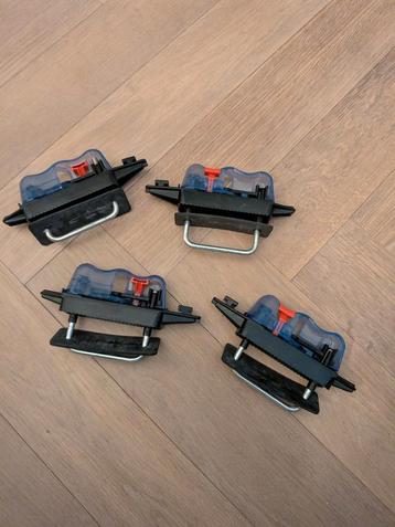Converter set voor brede dakdragers Thule beschikbaar voor biedingen