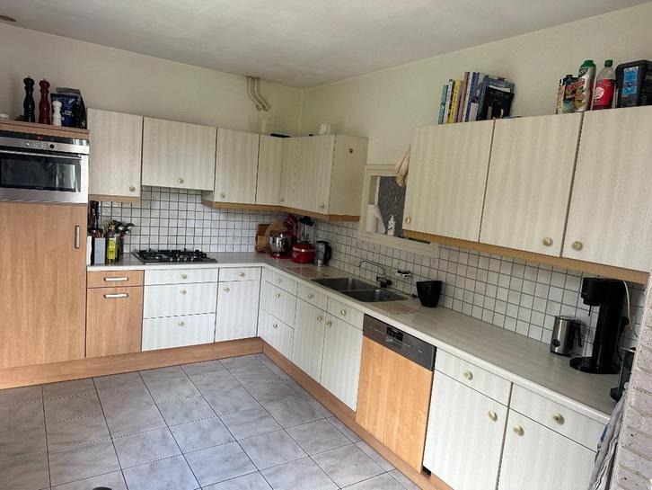 hoekkeuken incl vaatwasser, koelkast, oven, wasbak, Huis en Inrichting, Keuken | Complete keukens, Gebruikt, Hoekkeuken, Crème