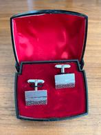 Vintage Zilverkleurige Manchetknopen in Doos, Ophalen of Verzenden