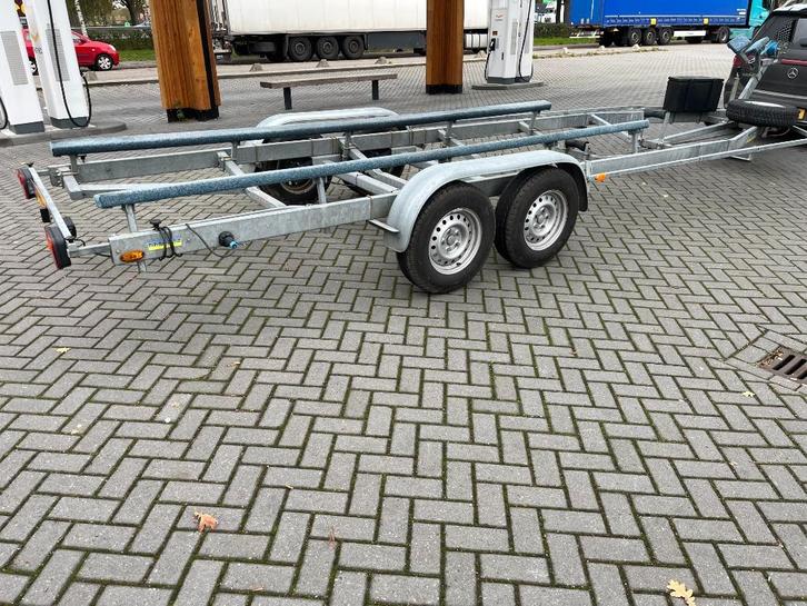 Boottrailer TDS dubbelasser, geremd, eigen kenteken, 2500kg, Watersport en Boten, Boottrailers, Gebruikt, Overige typen, 1500 tot 3000 kg