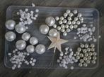 Kerstversiering wit/ parelmoer en 4x sneeuwbal slinger, Diversen, Ophalen of Verzenden, Zo goed als nieuw