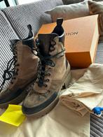 Louis vuitton boot maat 37, Kleding | Dames, Schoenen, Ophalen of Verzenden, Zo goed als nieuw, Zwart, Sneakers of Gympen