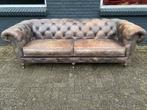 Stoere Chesterfield bank vintage bruin GRATIS BEZORGD, Gebruikt, 125 cm of meer, Leer, Ophalen of Verzenden