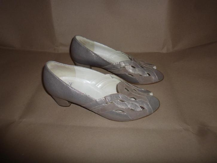pumps maat 40,5   merk : Gabor, Kleding | Dames, Schoenen, Zo goed als nieuw, Pumps, Grijs, Ophalen of Verzenden