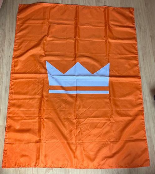 Alles moet weg: (Voorheen) Oranje vlag met kroon 90 x 120 cm, Diversen, Vlaggen en Wimpels, Gebruikt, Ophalen of Verzenden