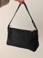 Fendi schoudertas handtas zwart, Sieraden, Tassen en Uiterlijk, Tassen | Damestassen, Ophalen of Verzenden, Zo goed als nieuw