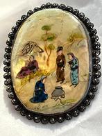 Oude perzische broche op parelmoer in een zilveren montuur, Verzenden, Gebruikt, Zilver