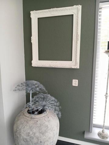 Grote oude schilderij lijst ( brocante) beschikbaar voor biedingen