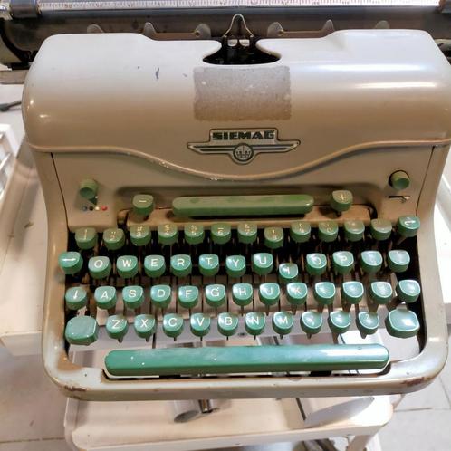 Siemag typemachine / schrijfmachine uit 1953 ``AFGEPRIJSD``, Diversen, Typemachines, Gebruikt, Ophalen of Verzenden