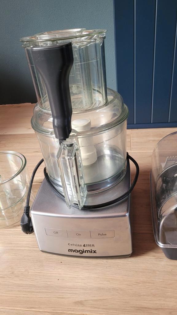 Magimix Cuisine 4200XL keukenmachine, Witgoed en Apparatuur, Keukenmixers, Zo goed als nieuw, 4 liter of meer, 3 snelheden of meer
