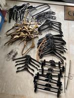 74 Stevige kledinghangers 17 cent per stuk, Kleding | Dames, Kledinghangers, Ophalen of Verzenden, Zo goed als nieuw