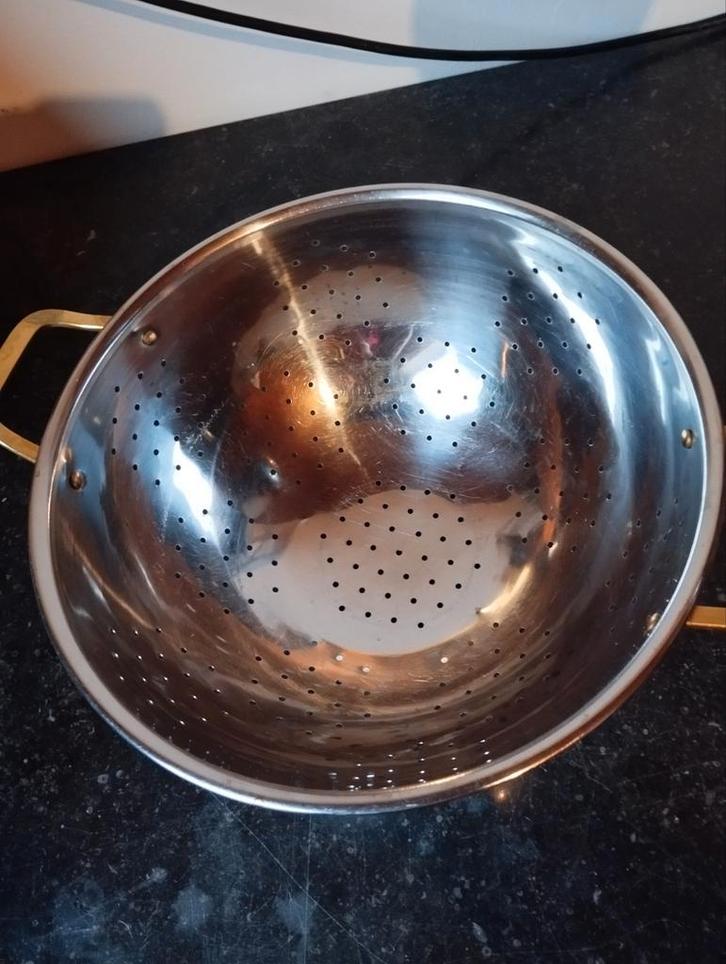 Grote RVS vergiet met messing handgrepen, Huis en Inrichting, Keuken | Keukenbenodigdheden, Gebruikt, Ophalen of Verzenden