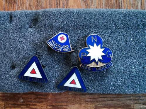 geemailleerde padvinderij scout speld insigne embleem 1955, Verzamelen, Scouting, Gebruikt, Embleem, Speld of Insigne, Ophalen of Verzenden