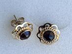 Prachtige gouden oorbellen met granaat, Sieraden, Tassen en Uiterlijk, Oorbellen, Ophalen of Verzenden, Zo goed als nieuw, Knopjes of Stekers