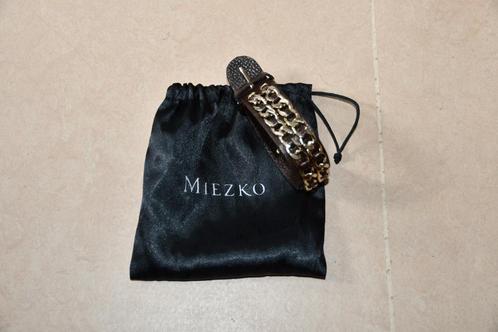 Bruin lederen armband met ketting - Miezko, Sieraden, Tassen en Uiterlijk, Armbanden, Nieuw, Leer, Bruin, Ophalen of Verzenden