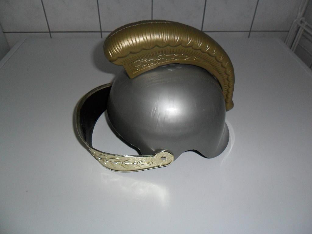 HELM, Kinderen en Baby's, Carnavalskleding en Verkleedspullen, Ophalen, Zo goed als nieuw, Jongen